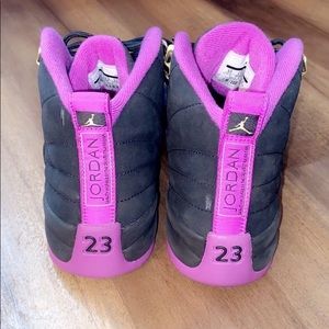 Jordan 12 Retro Hyper Violet 6Y